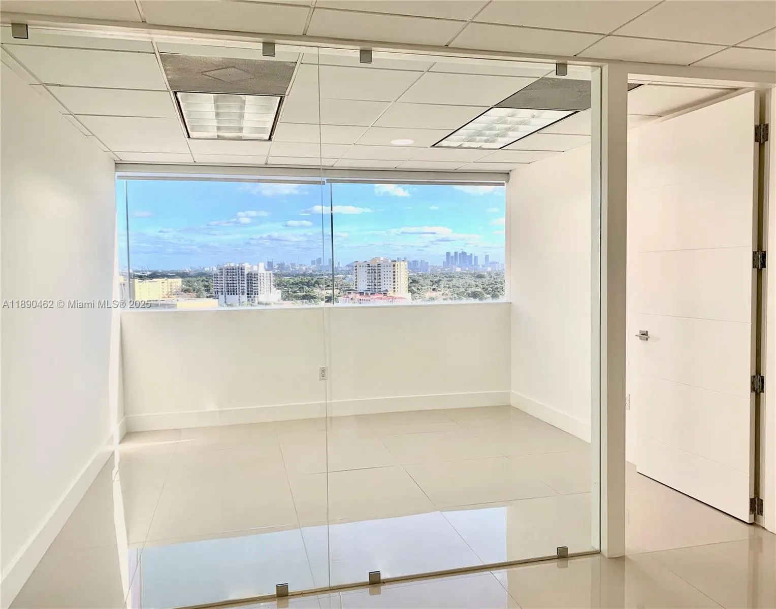 2100 Ponce De Leon Blvd, #1220