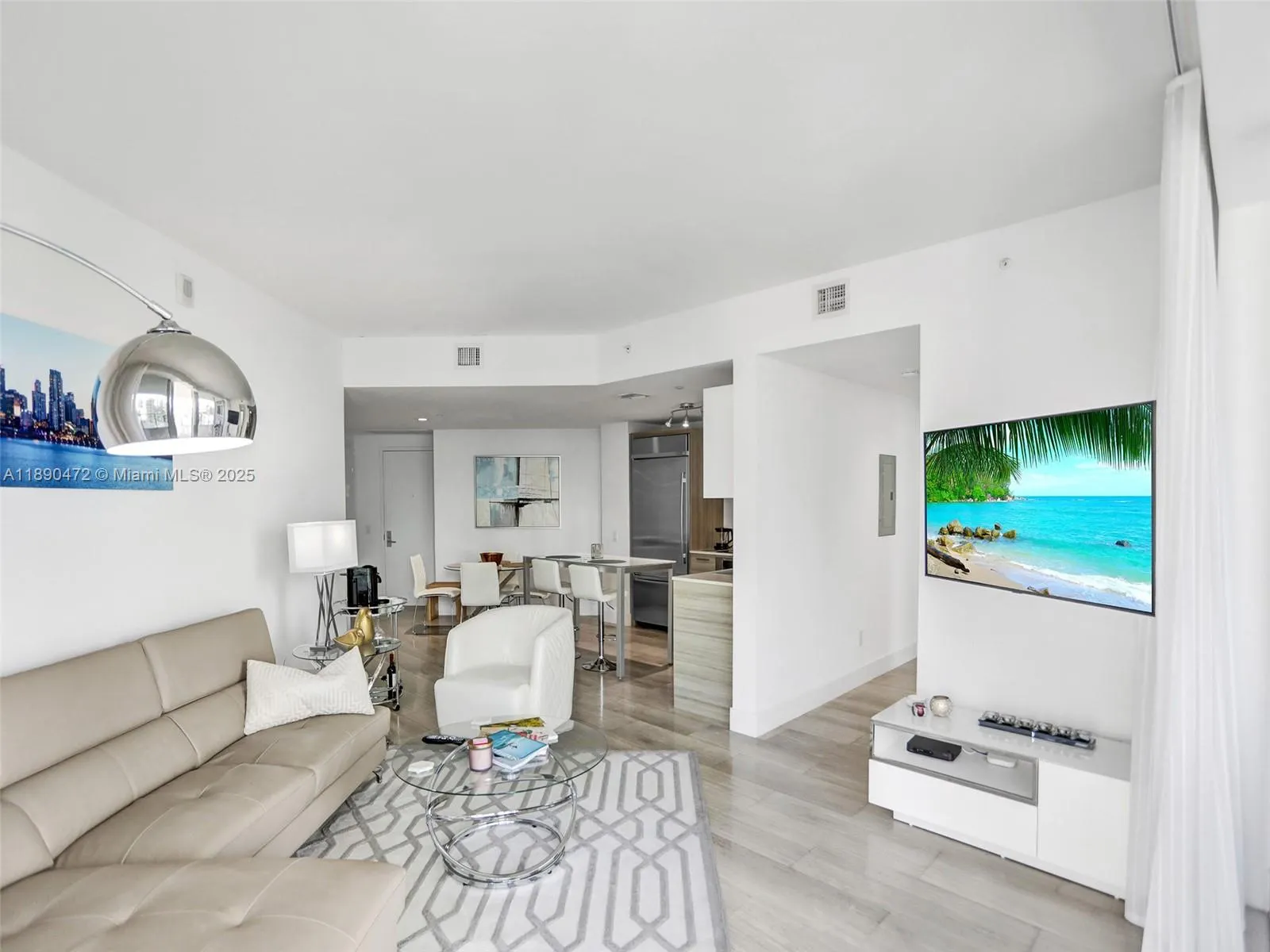 1300 Brickell Bay Dr, #2702