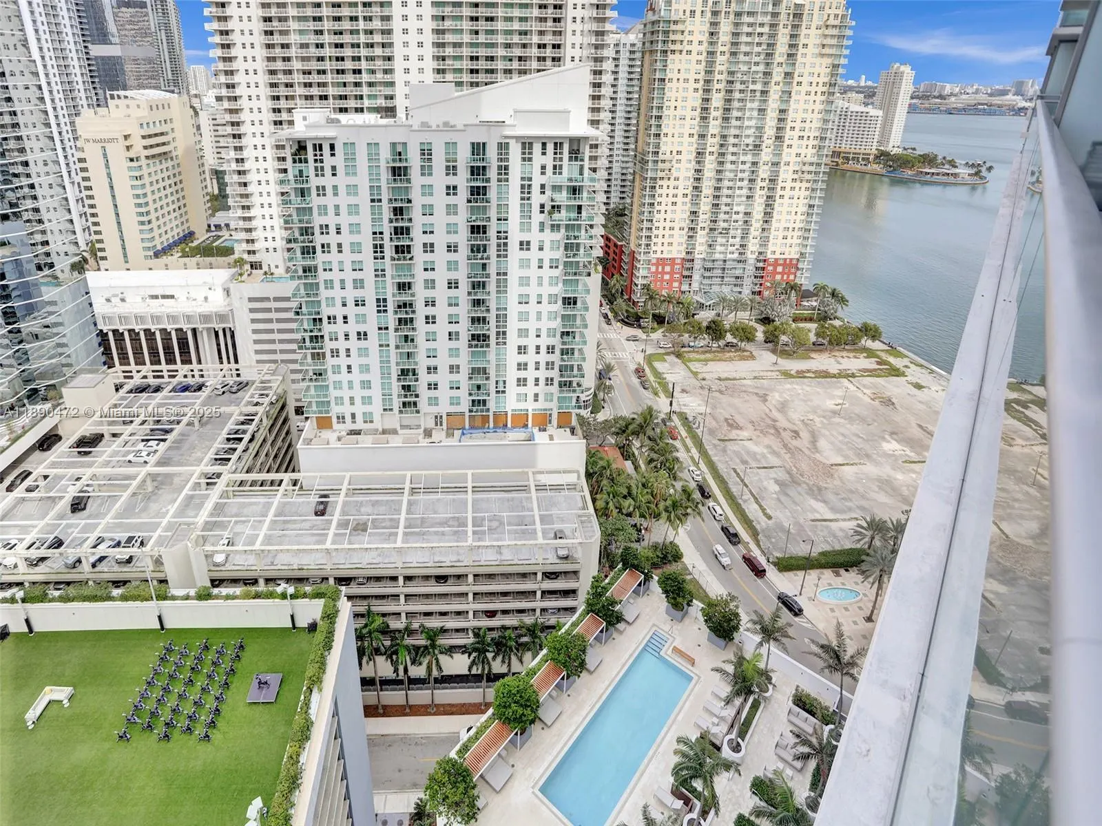 1300 Brickell Bay Dr, #2702