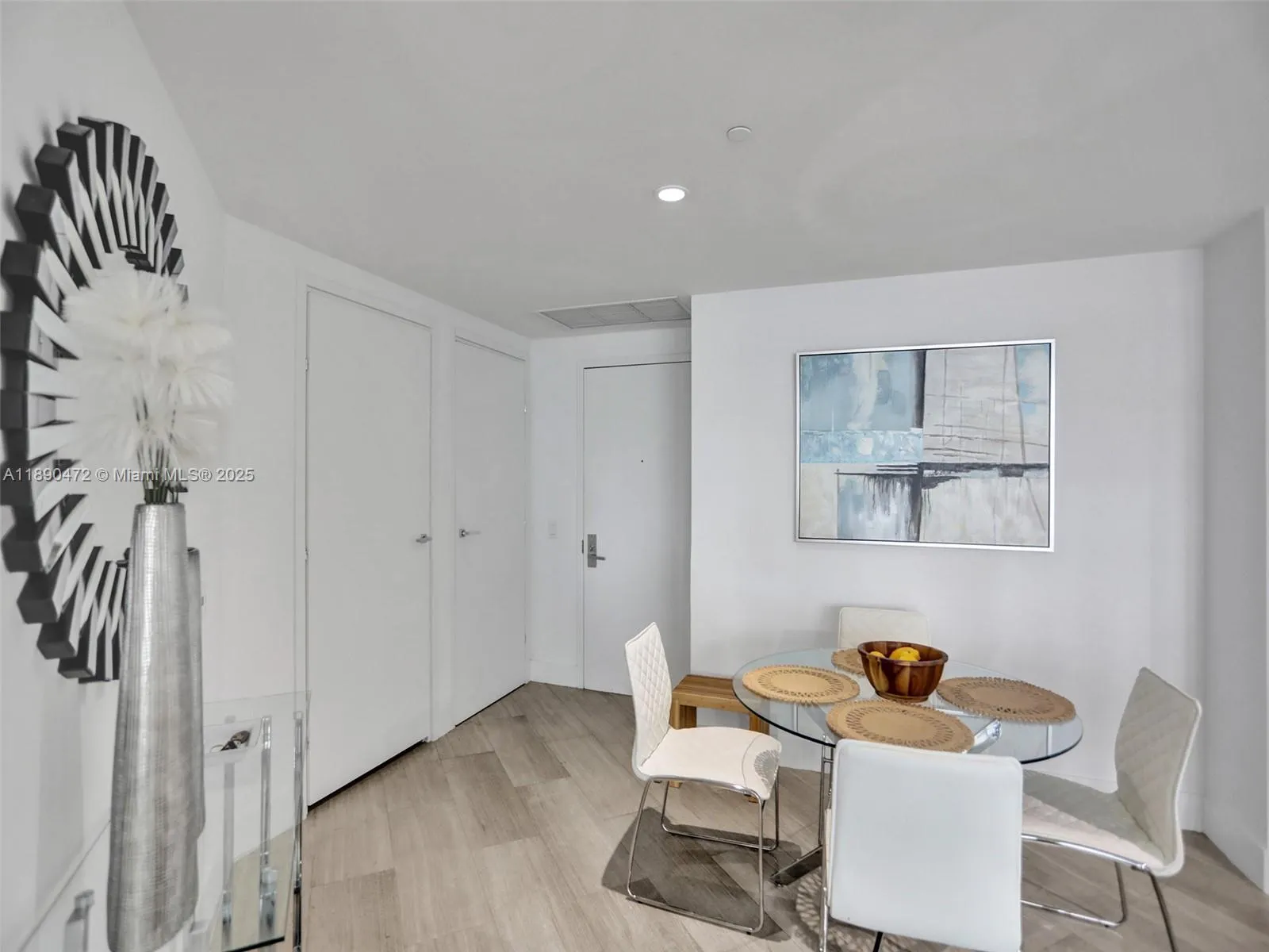 1300 Brickell Bay Dr, #2702