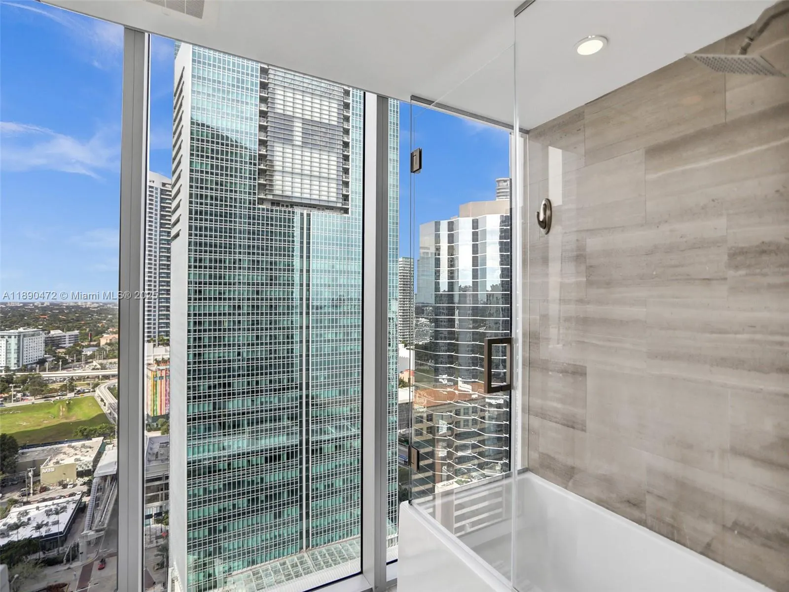 1300 Brickell Bay Dr, #2702