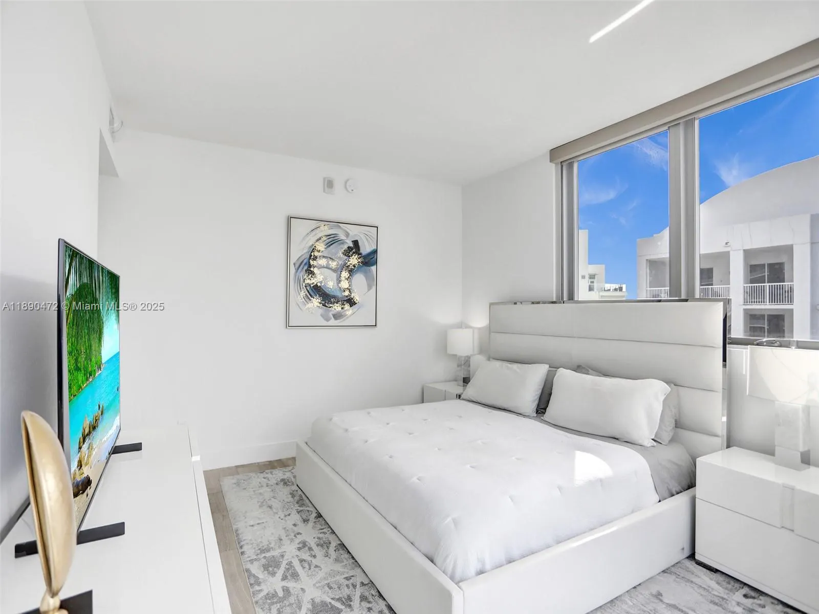 1300 Brickell Bay Dr, #2702