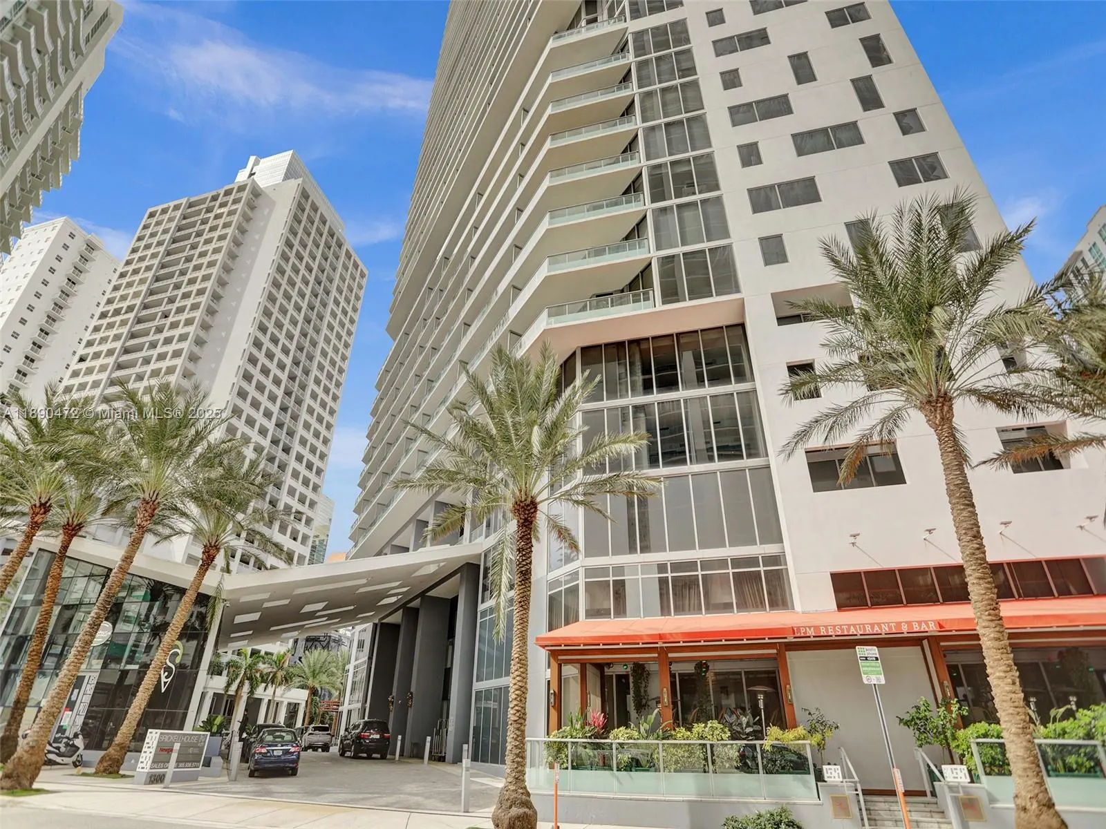 1300 Brickell Bay Dr, #2702