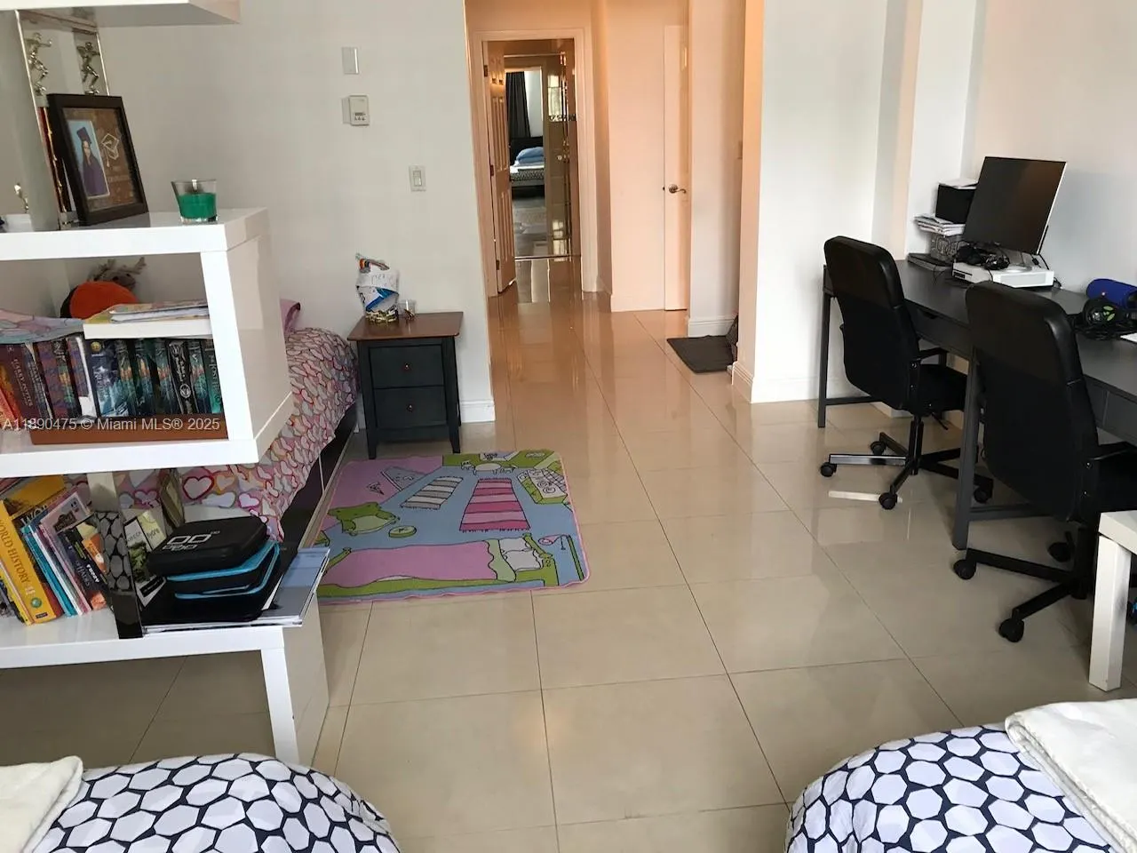 19390 Collins Ave, #502