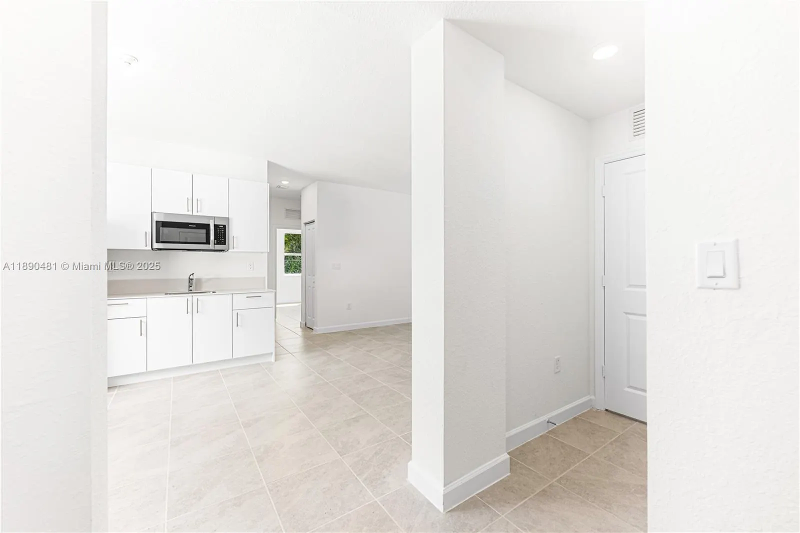 2232 SE 30th St, #2