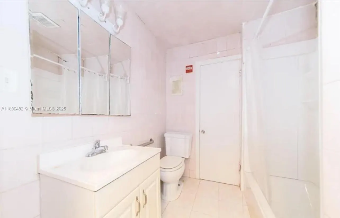 438 Malverne Rd, #1