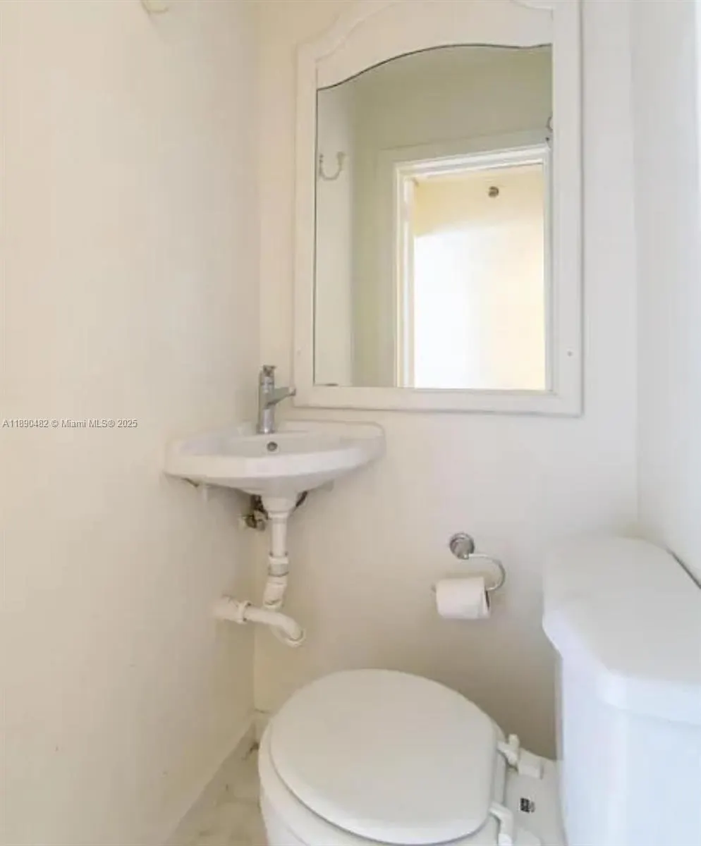 438 Malverne Rd, #1