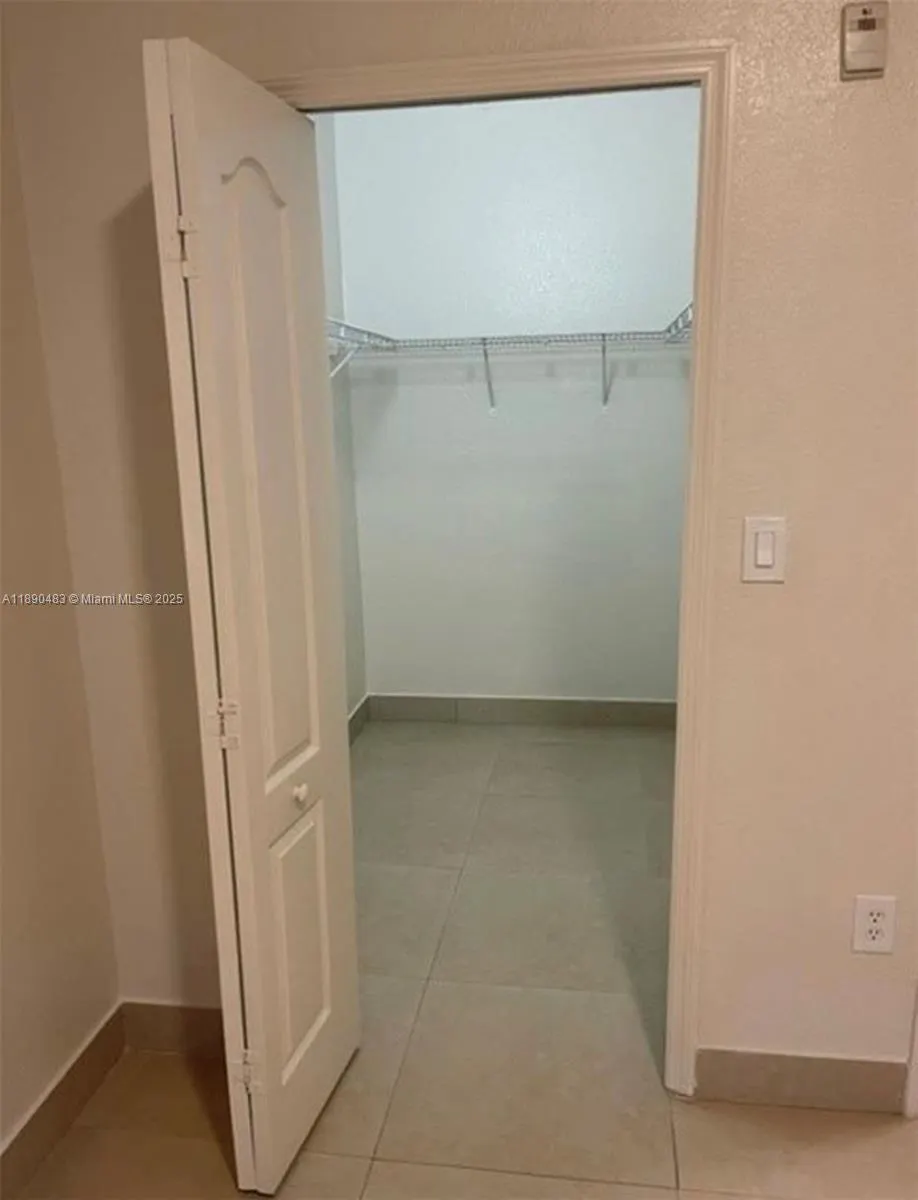 1661 SE 29th Ct, #103