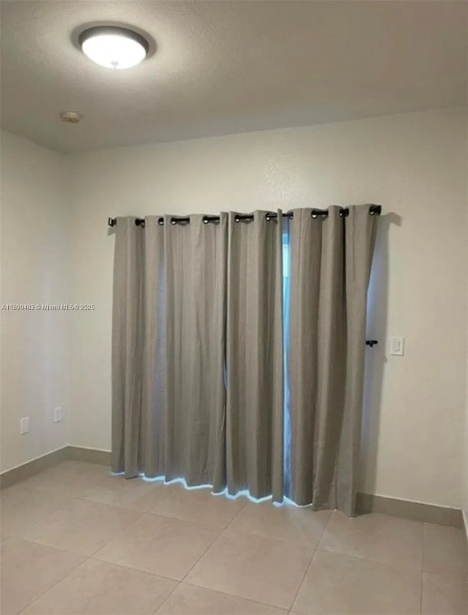 1661 SE 29th Ct, #103