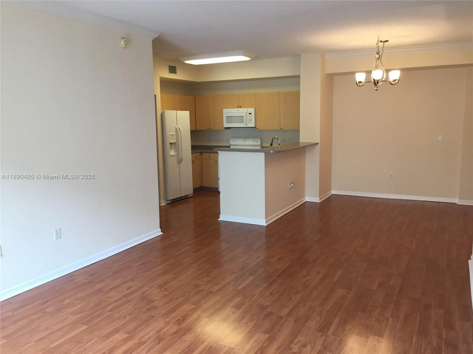 1900 Van Buren St, #501B