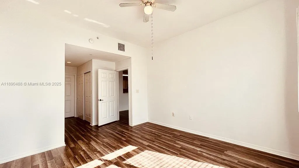 1200 Town Center Dr, #403