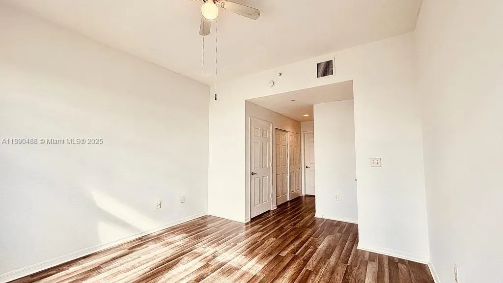 1200 Town Center Dr, #403