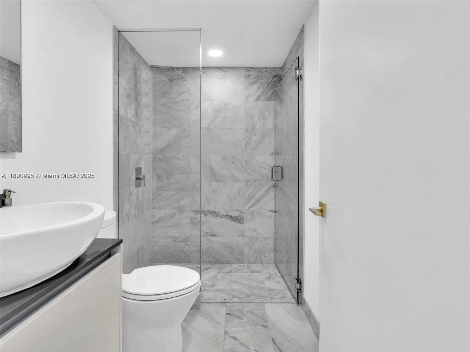 9821 E Bay Harbor Dr, #302