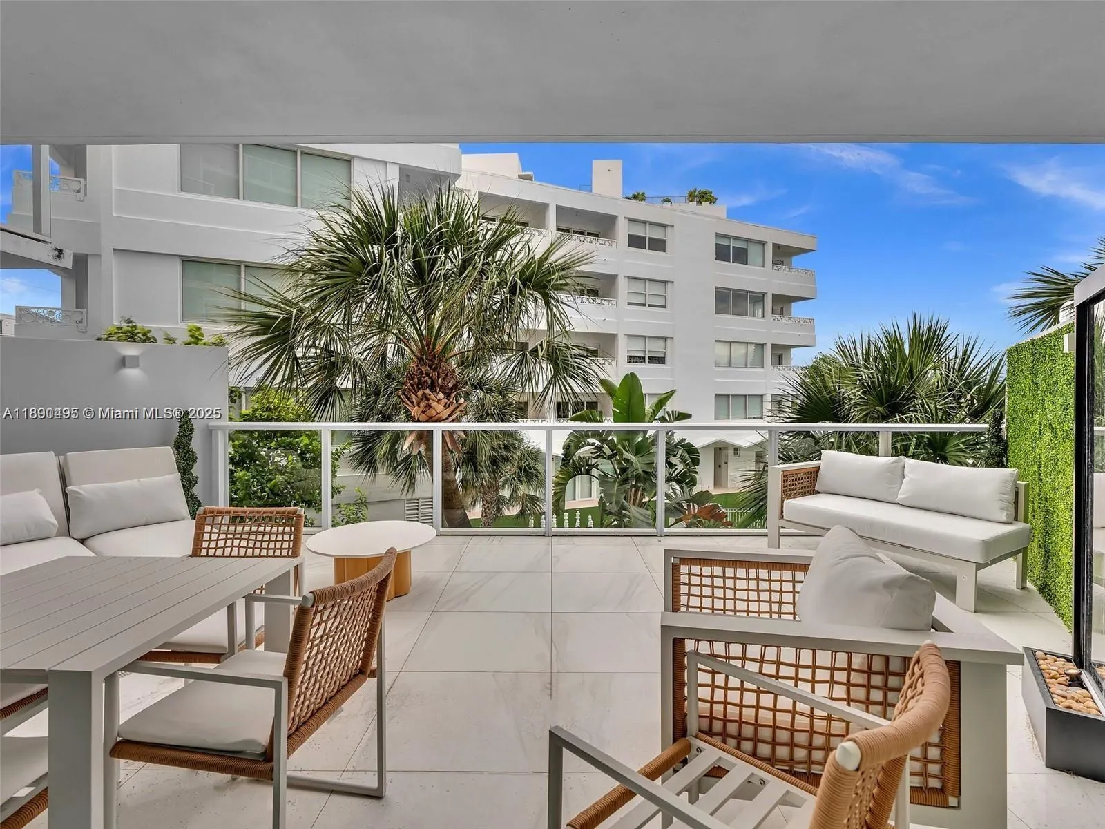 9821 E Bay Harbor Dr, #302