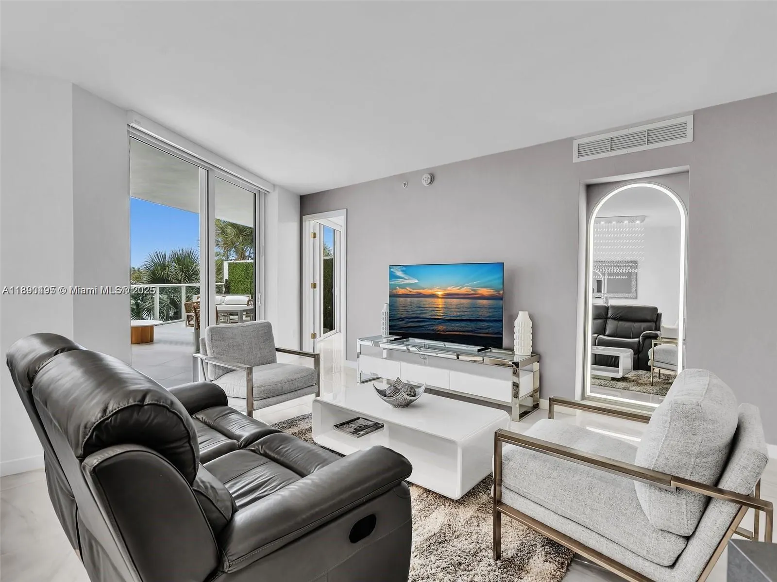 9821 E Bay Harbor Dr, #302