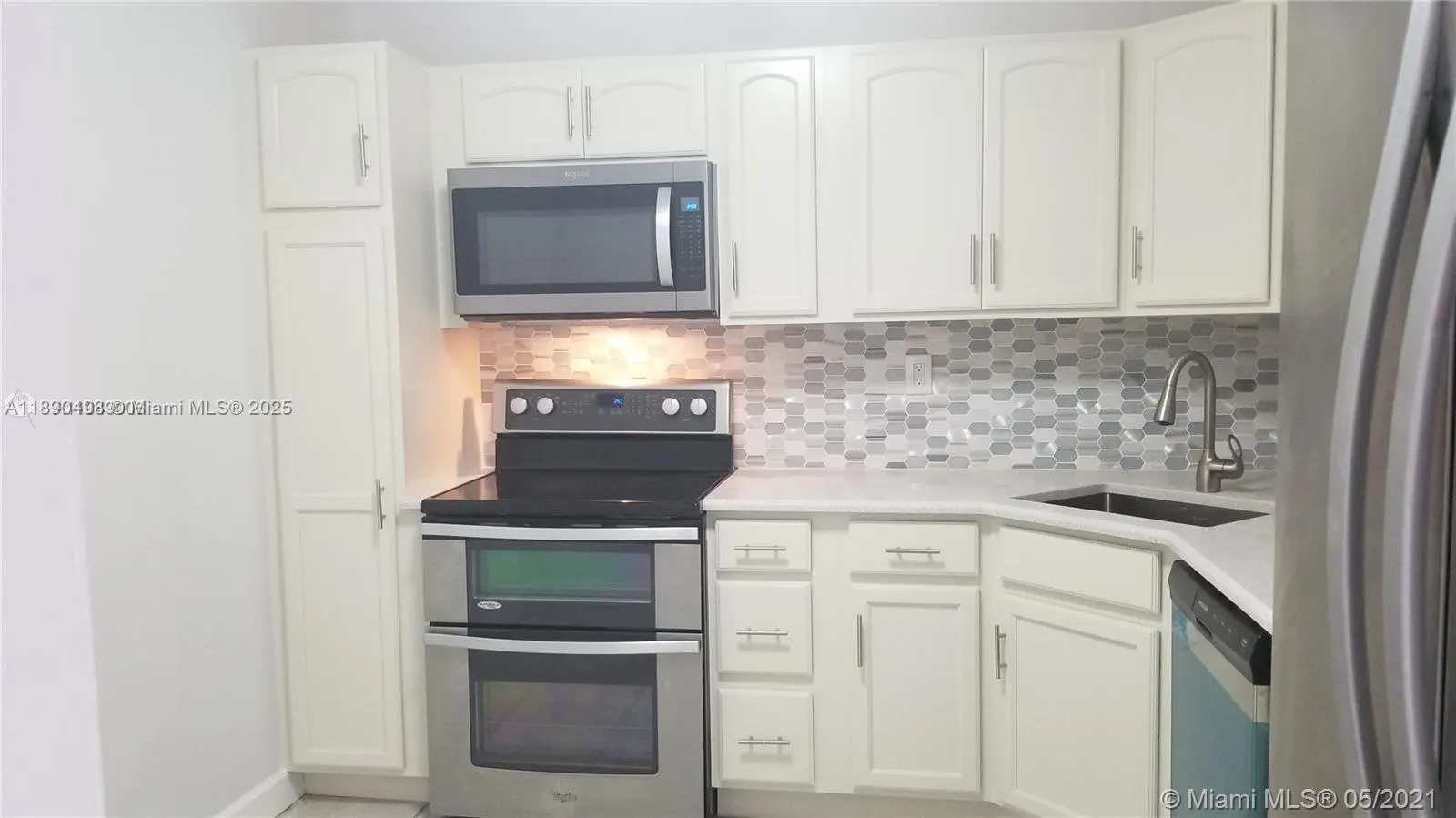 2780 NE 183rd St, #608