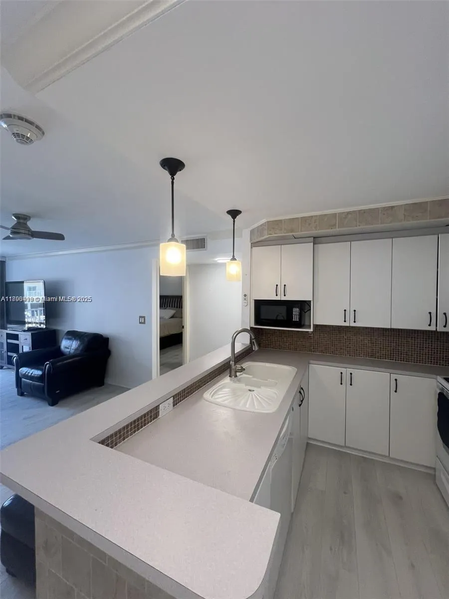 3545 NE 167th St, #205