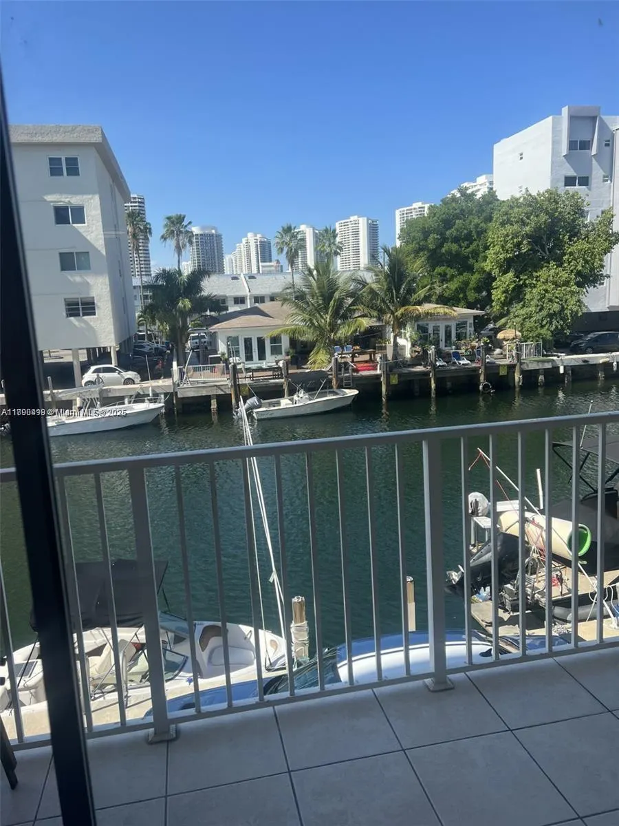 3545 NE 167th St, #205