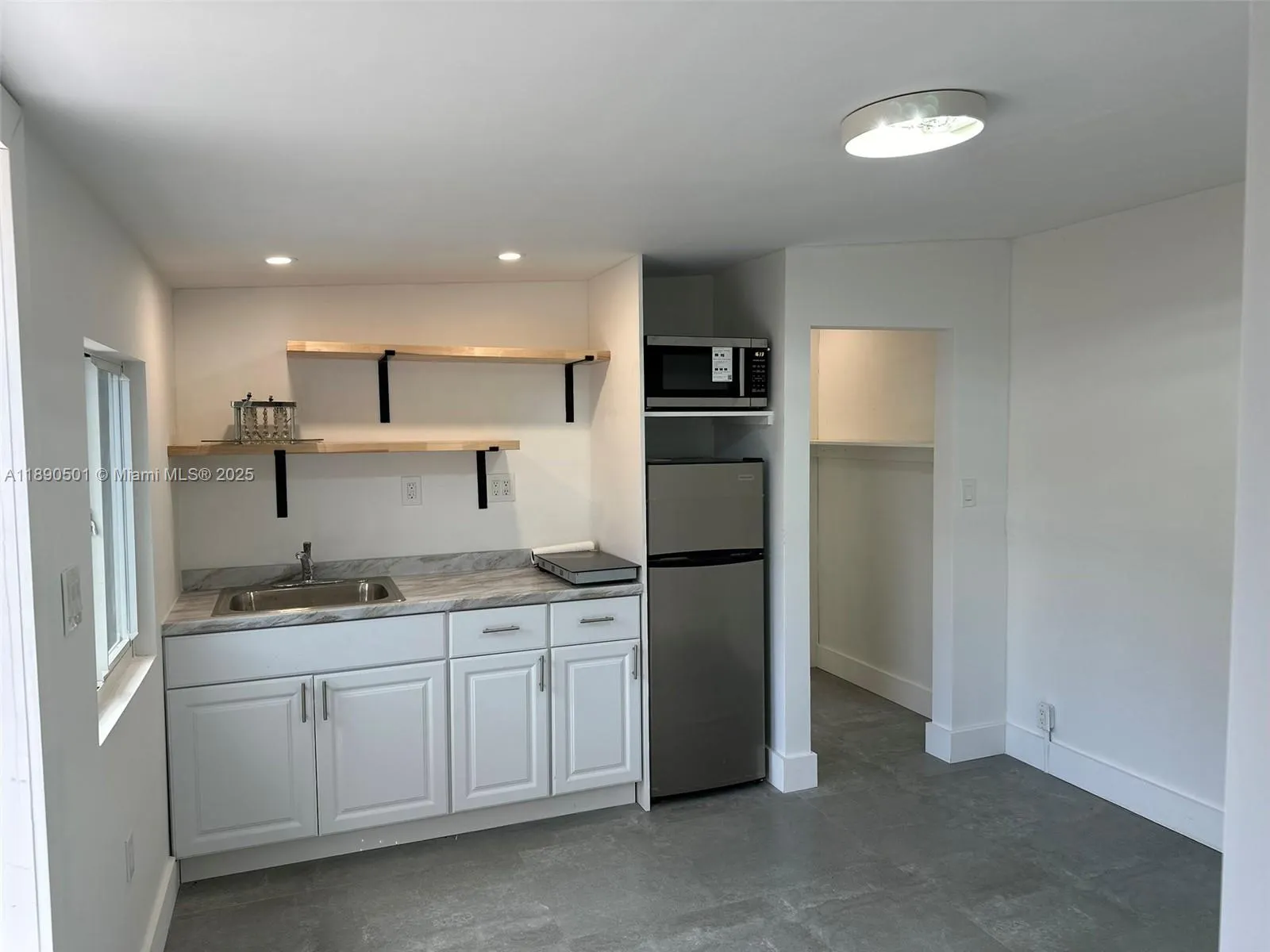 80 NE 133rd St, #B