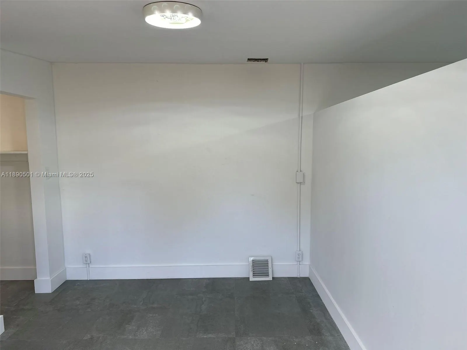 80 NE 133rd St, #B