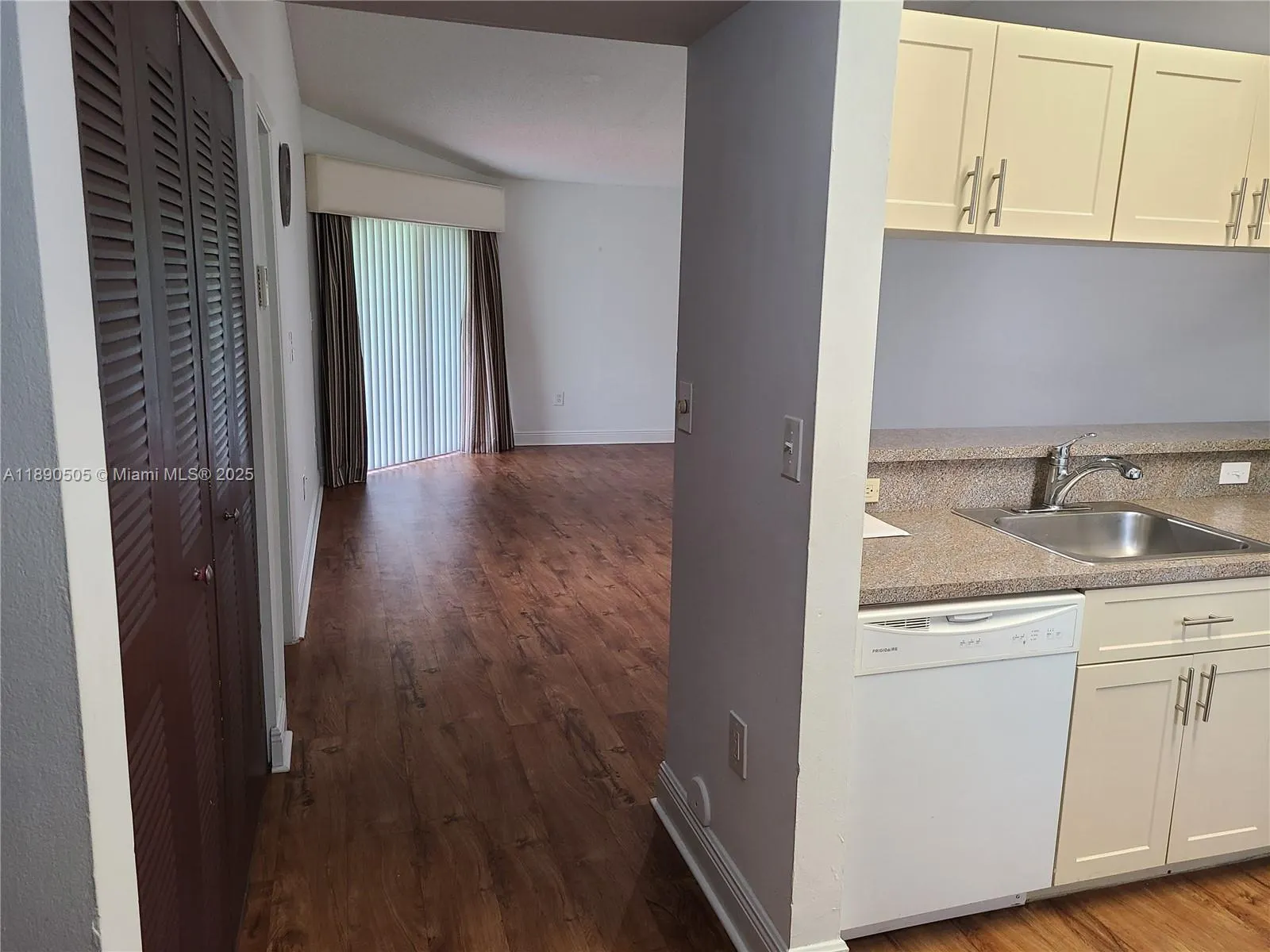 9851 Nob Hill Ct, #.