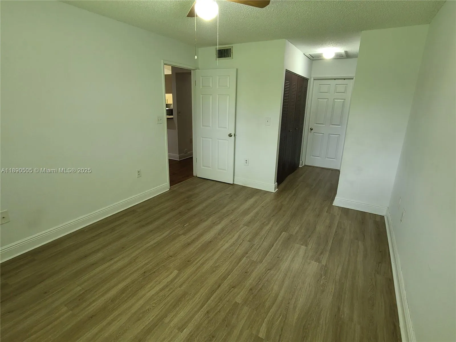 9851 Nob Hill Ct, #.