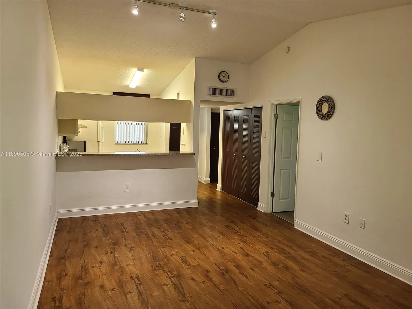 9851 Nob Hill Ct, #.