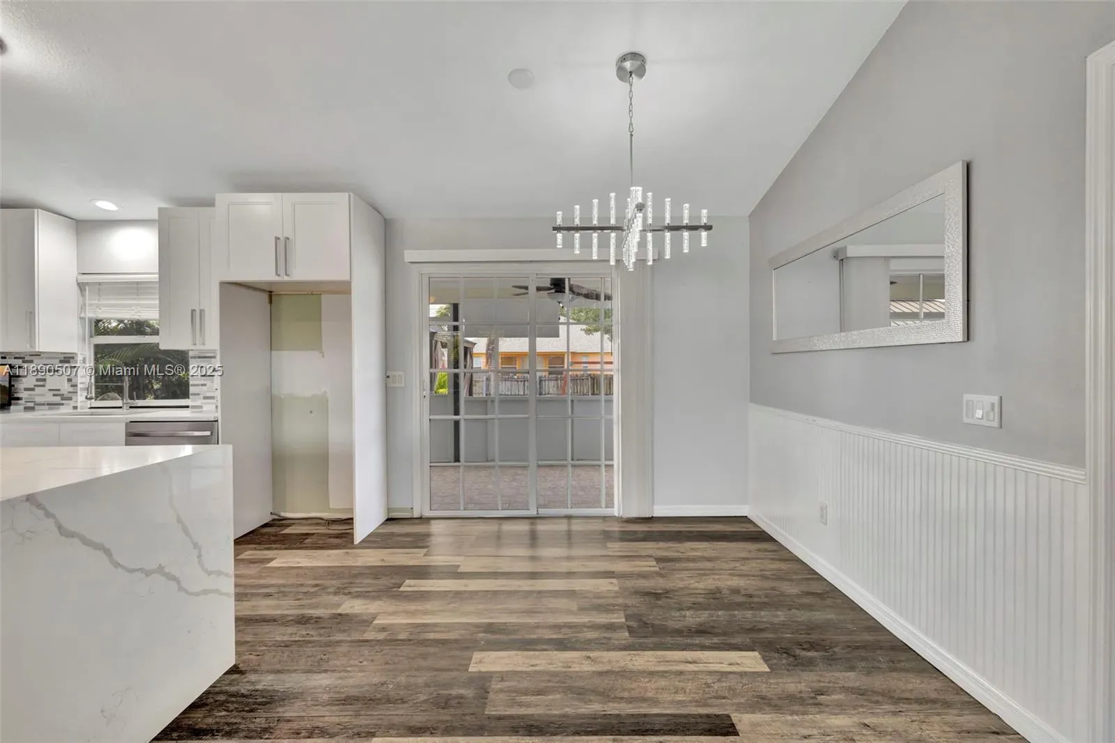509 SW Hamburg Ter