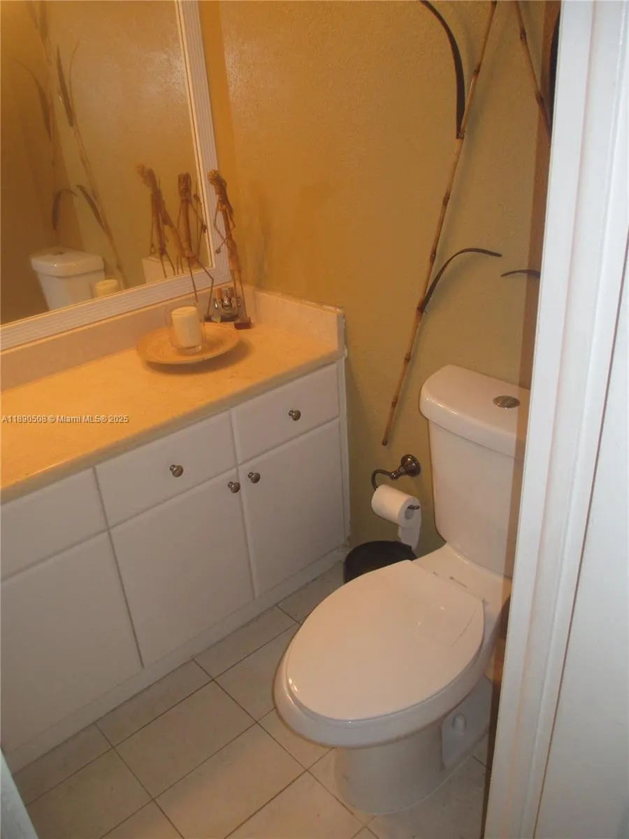 2016 Bay Dr, #405