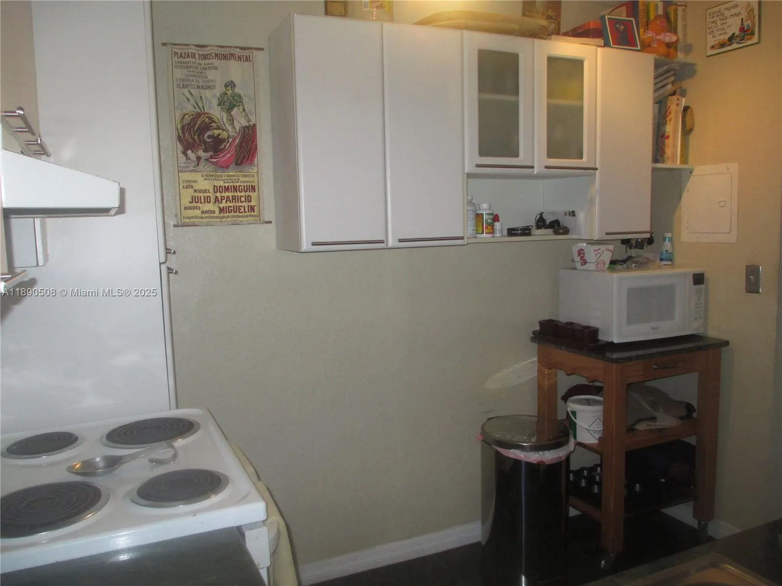 2016 Bay Dr, #405
