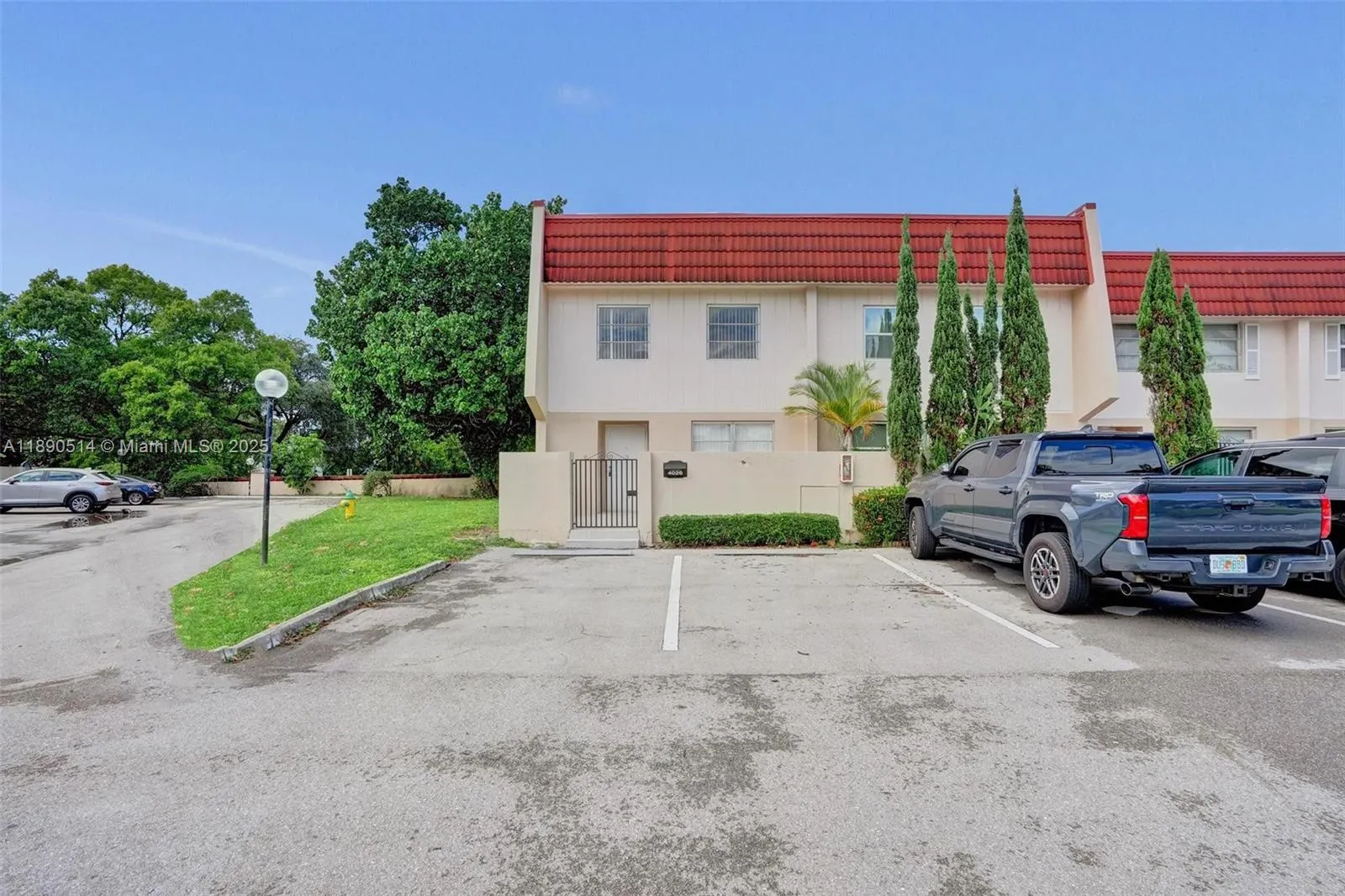 4026 Inverrary Dr, #8A