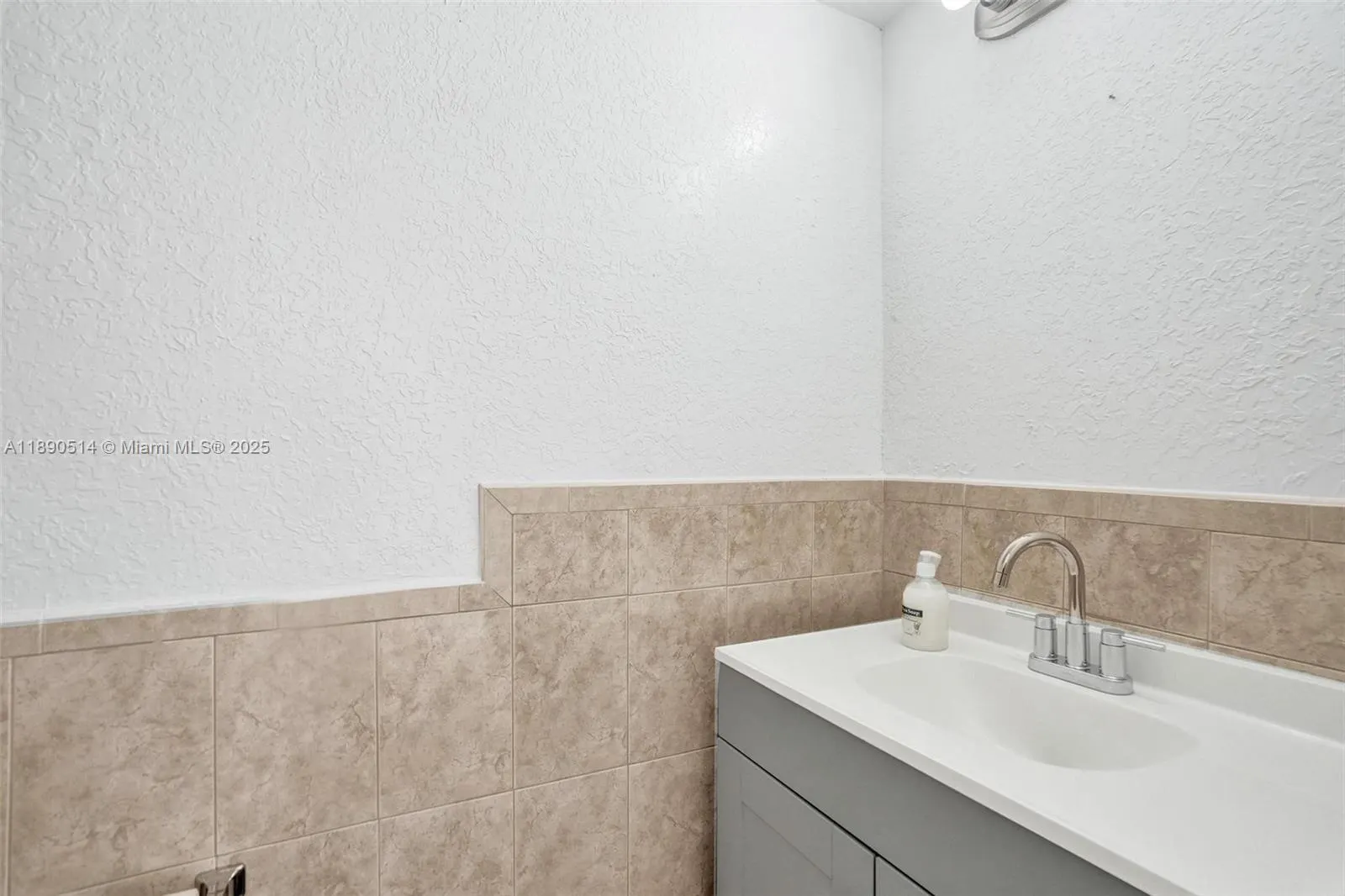 4026 Inverrary Dr, #8A