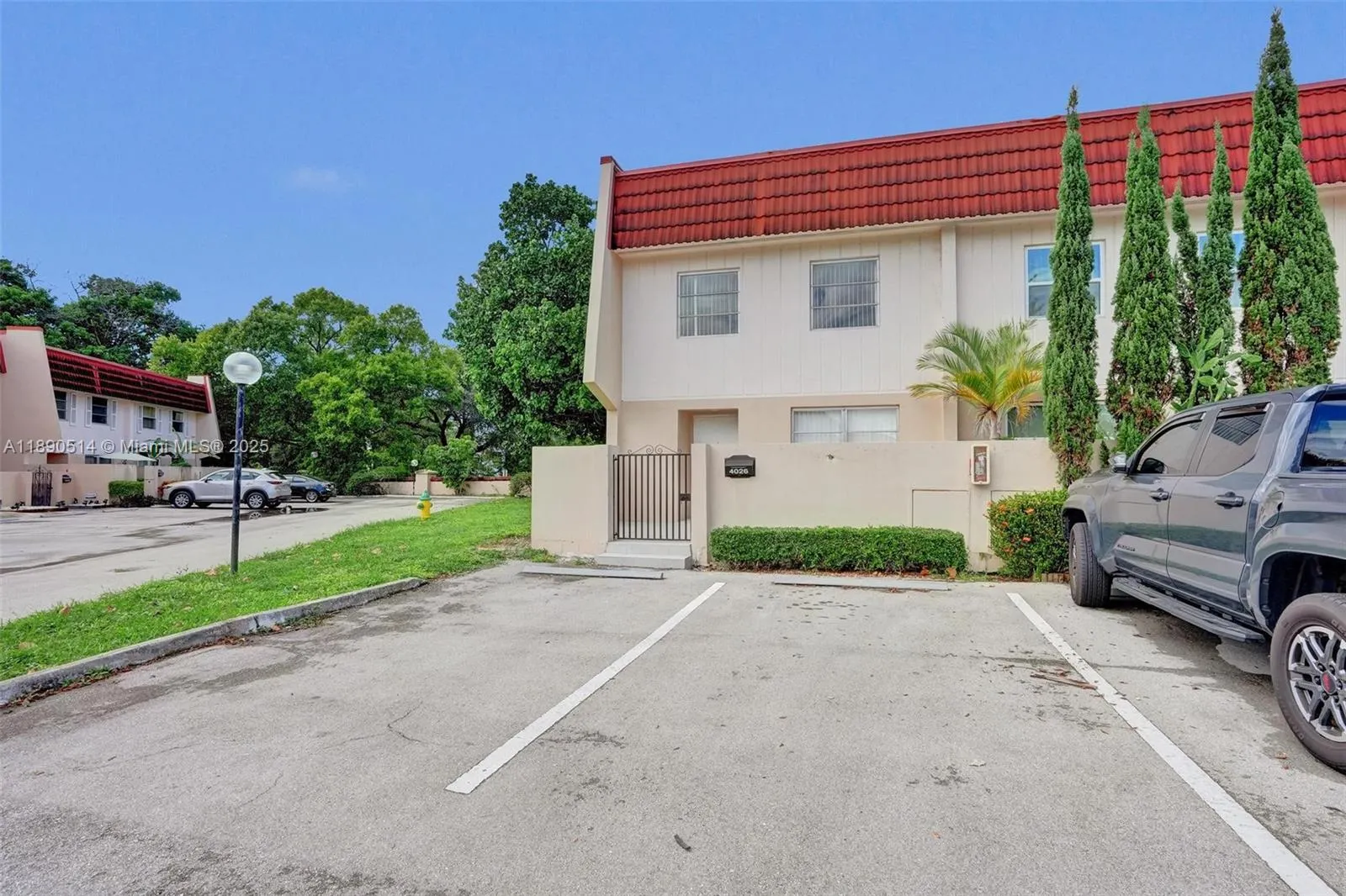 4026 Inverrary Dr, #8A