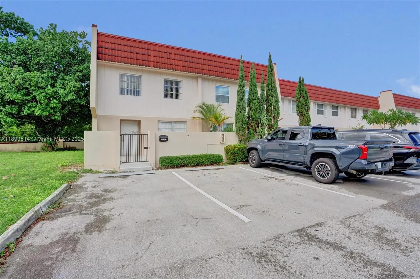 4026 Inverrary Dr, #8A
