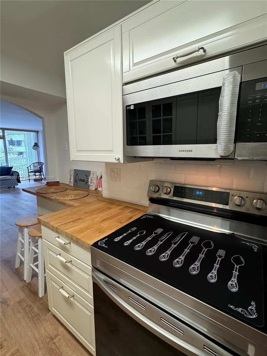 150 Ocean Lane Dr, #3G