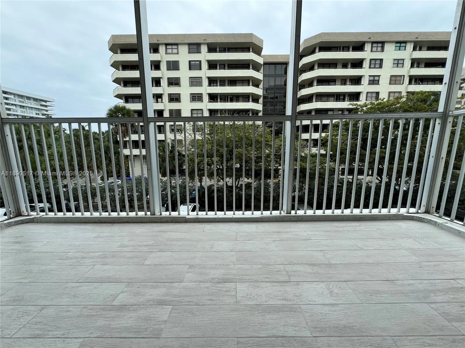 150 Ocean Lane Dr, #3G
