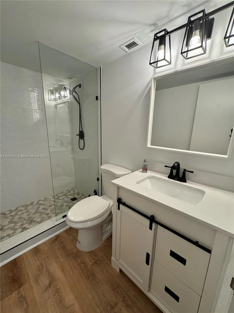 150 Ocean Lane Dr, #3G