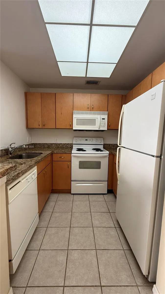 2107 SE 10th Ave, #827