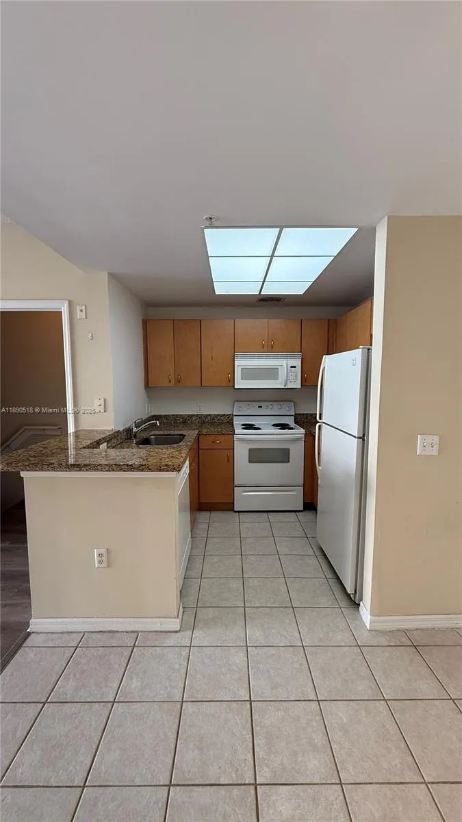 2107 SE 10th Ave, #827