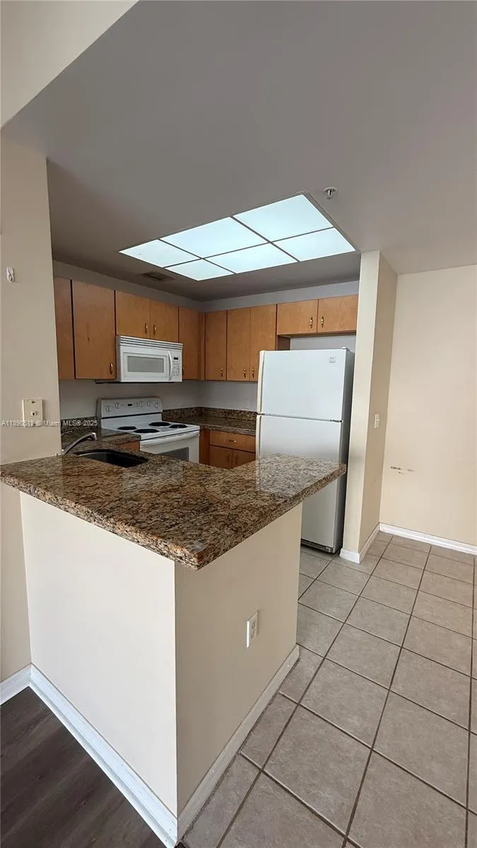 2107 SE 10th Ave, #827
