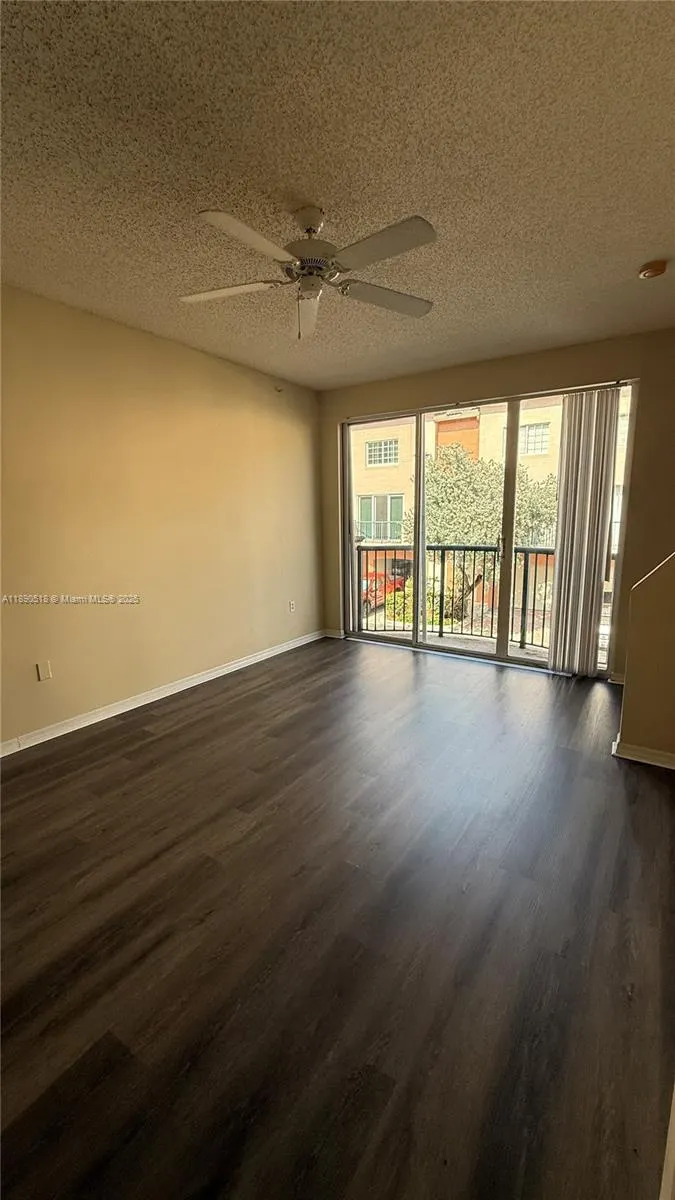 2107 SE 10th Ave, #827