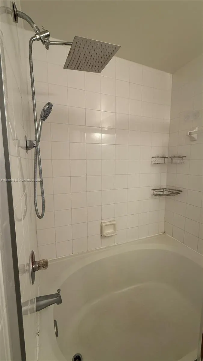 2107 SE 10th Ave, #827