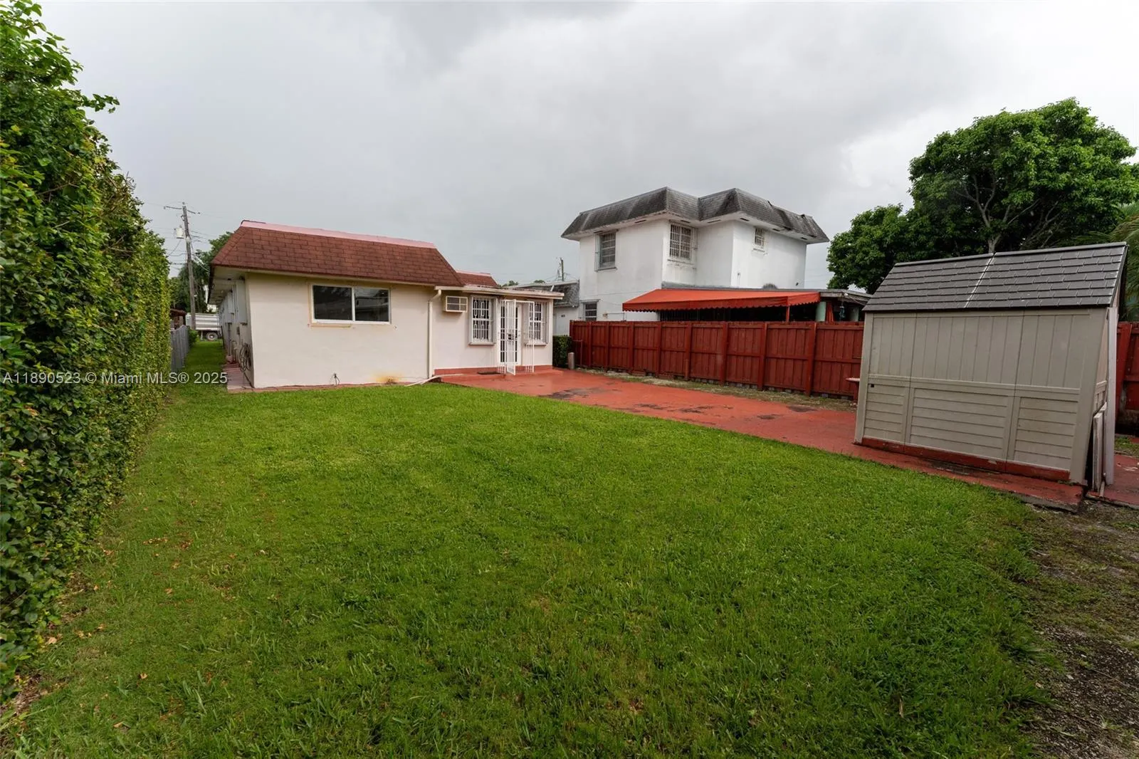 2102 SW 58th Ct