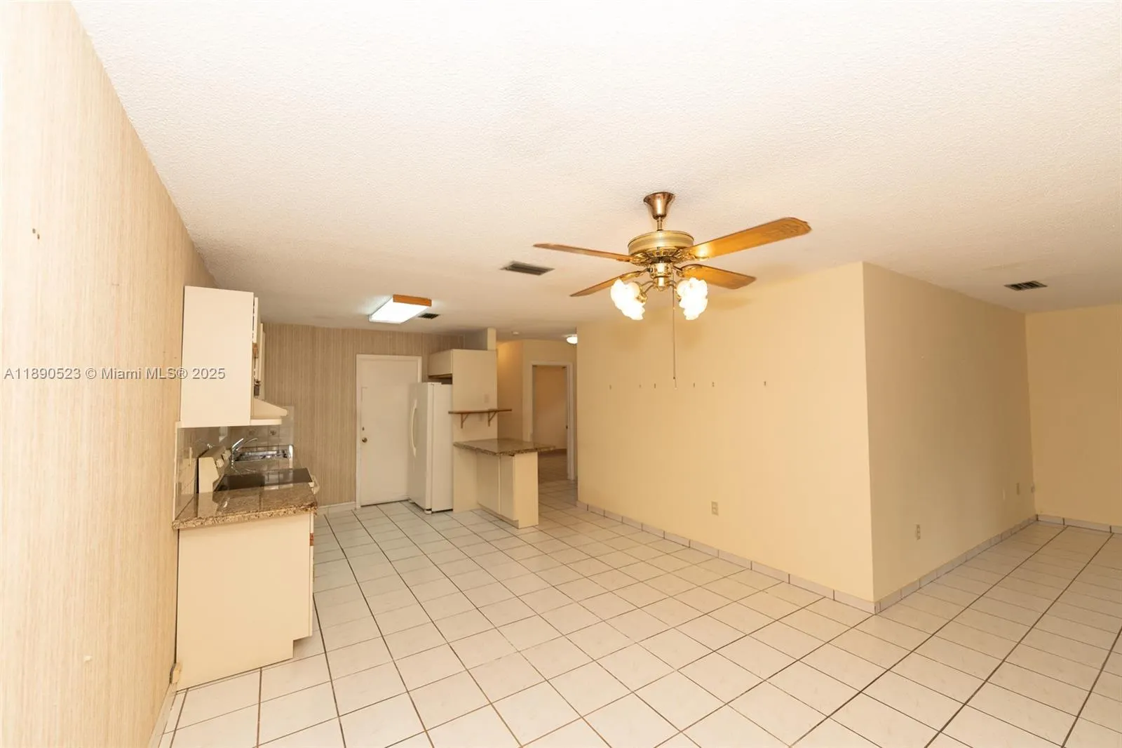 2102 SW 58th Ct