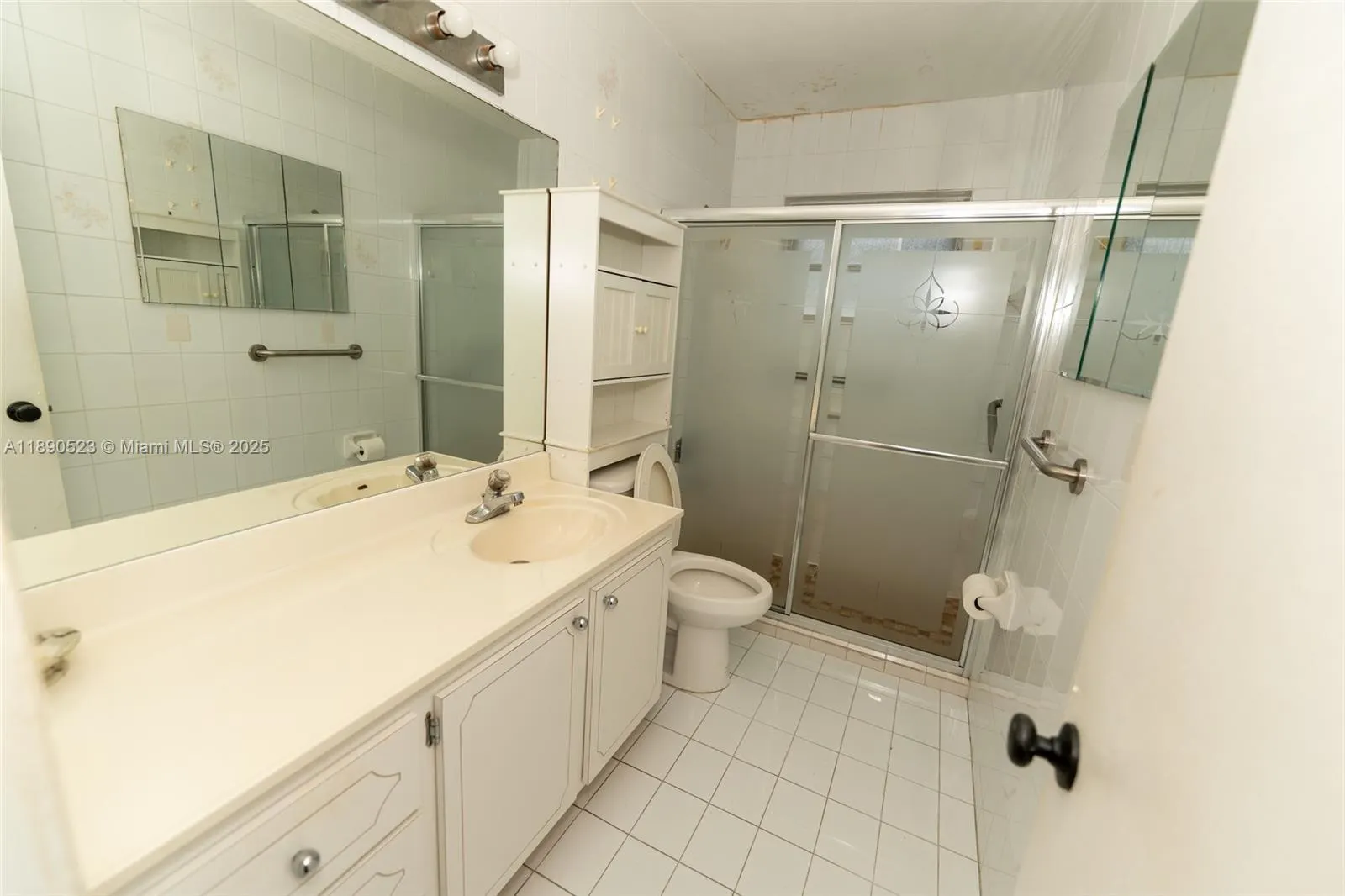 2102 SW 58th Ct