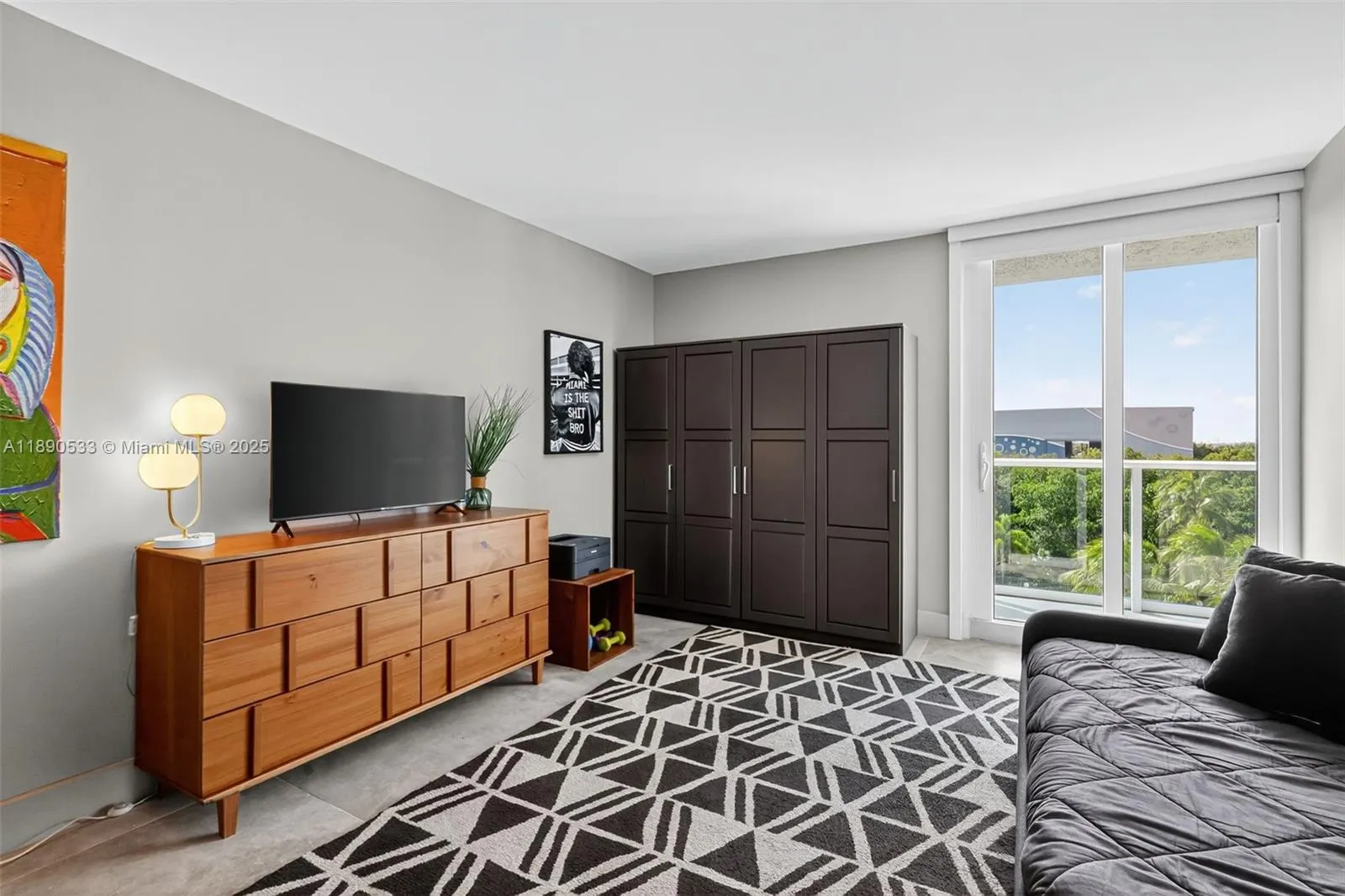 100 Bayview Dr, #526