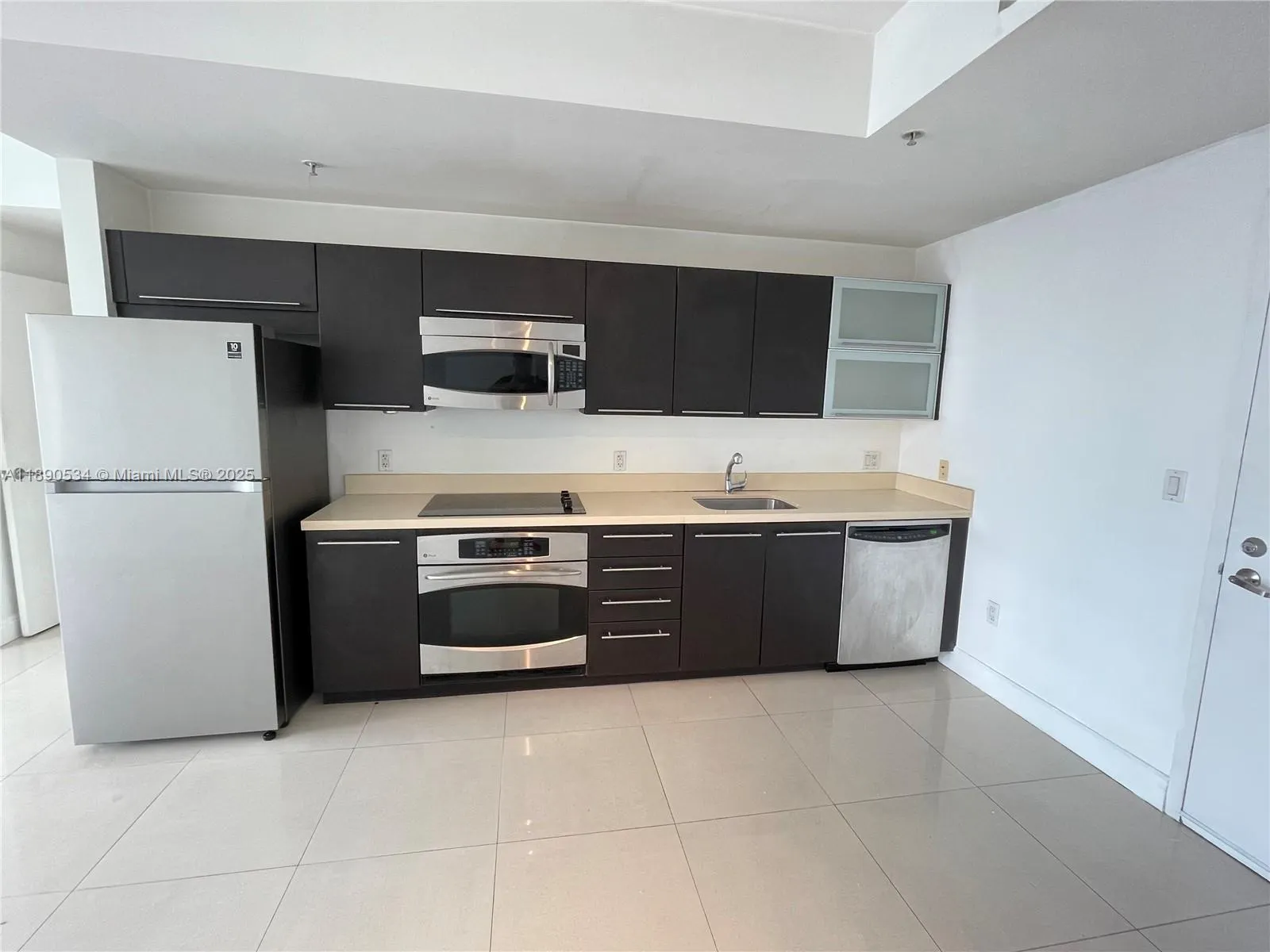 90 SW 3rd St, #1809