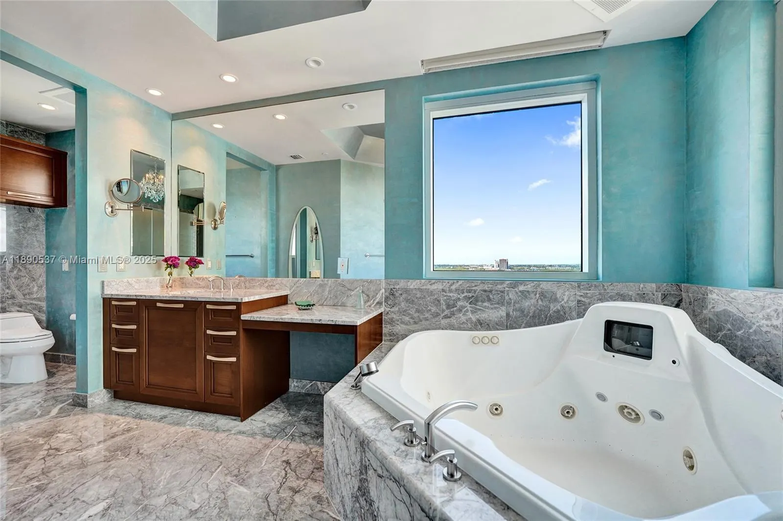 16047 Collins Ave, #2101