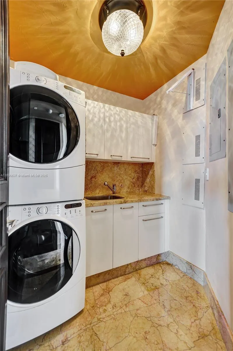 16047 Collins Ave, #2101