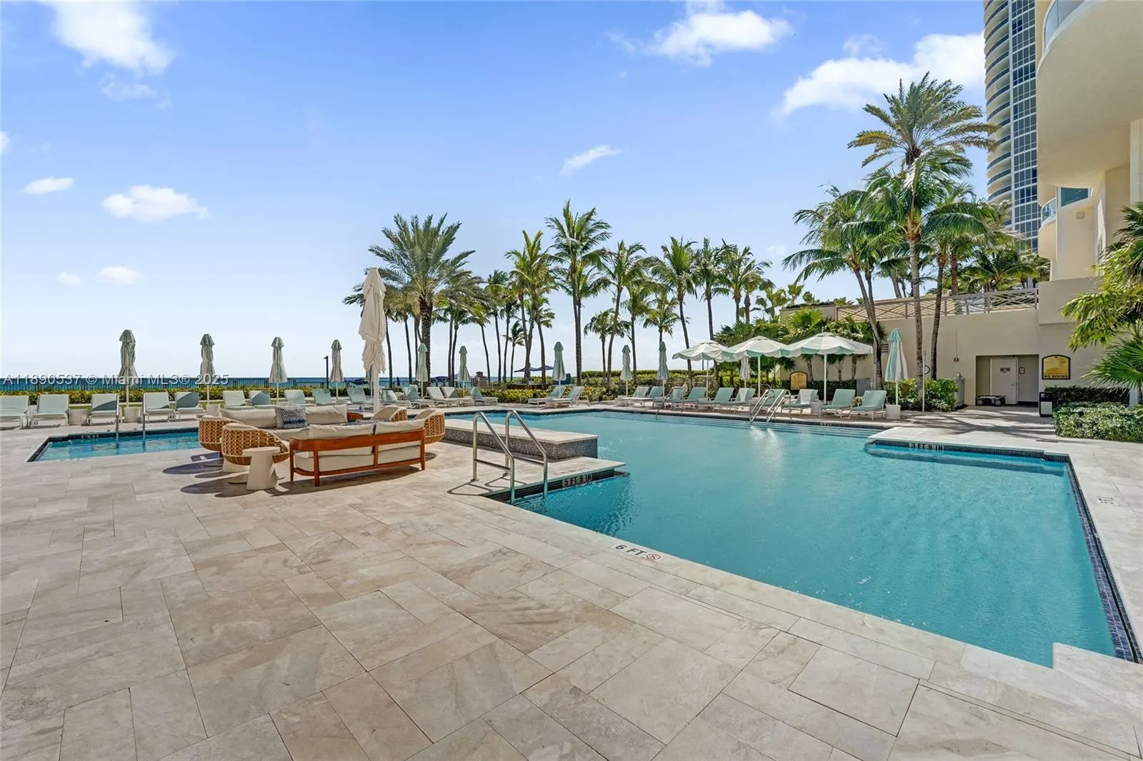 16047 Collins Ave, #2101
